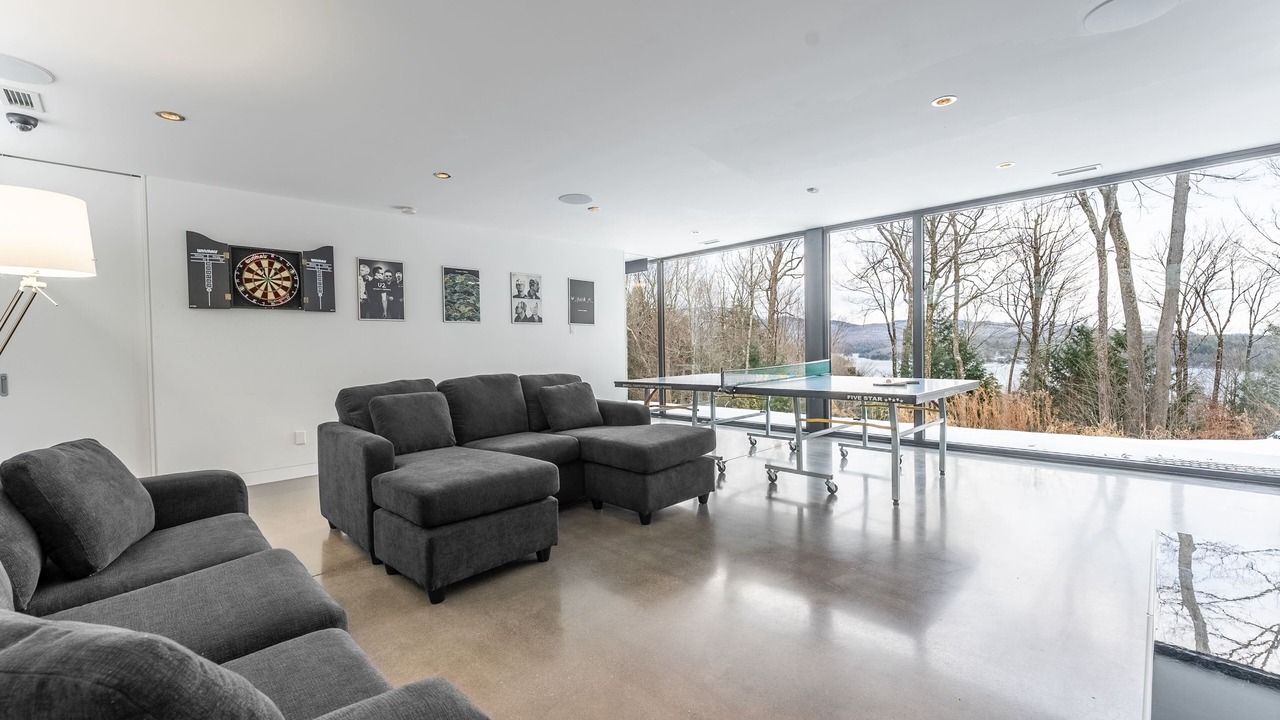 Photo of Livingroom in Eastman