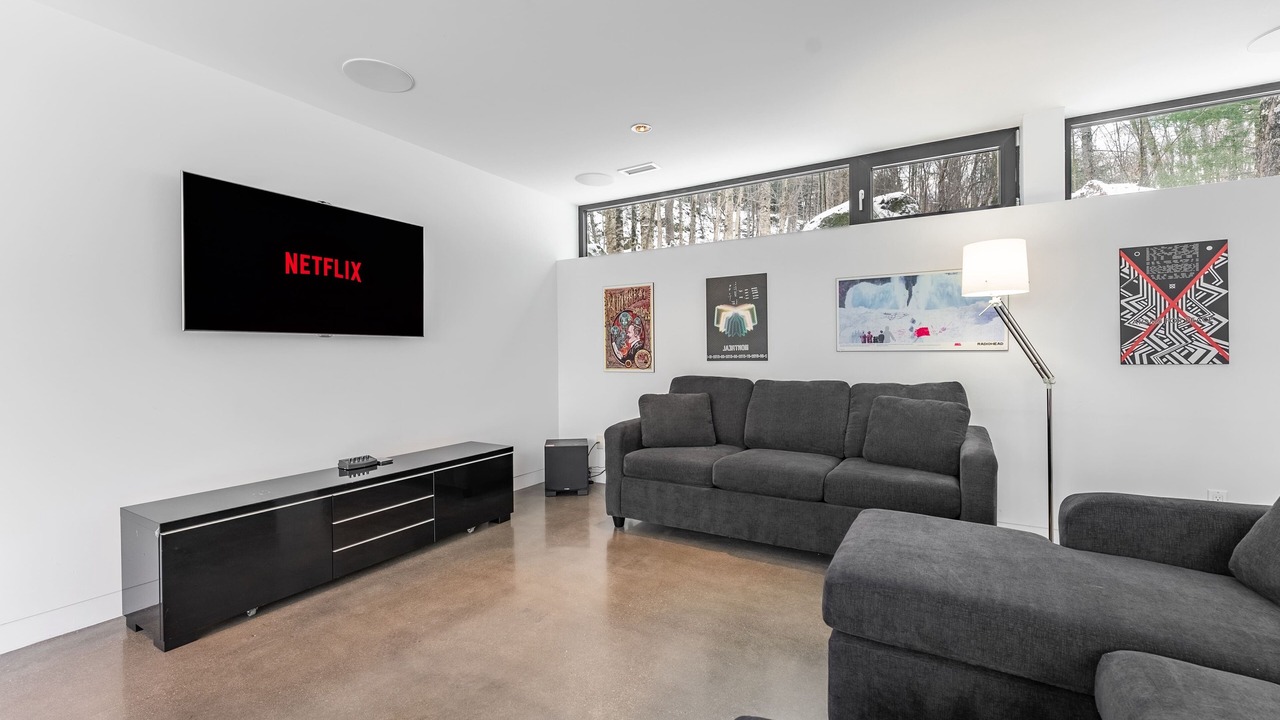 Photo of Livingroom in Eastman