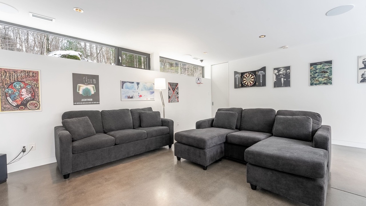 Photo of Livingroom in Eastman