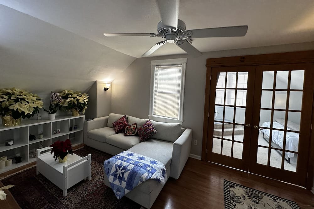 Photo of Bedroom in Audubon