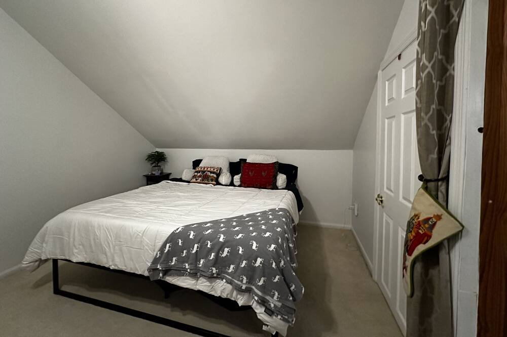 Photo of Bedroom in Audubon