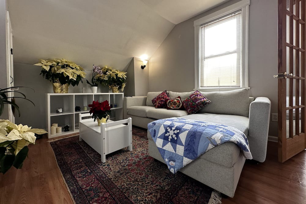 Photo of Bedroom in Audubon