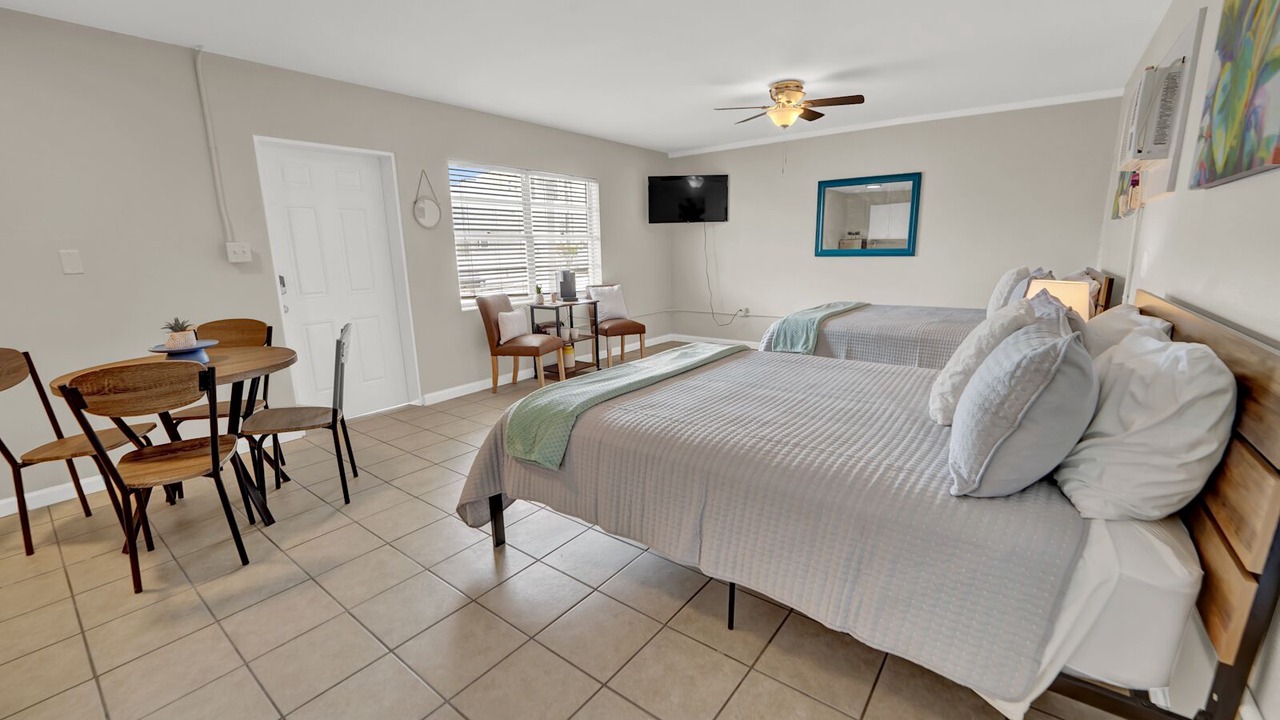 Photo of Bedroom in Crescent Beach
