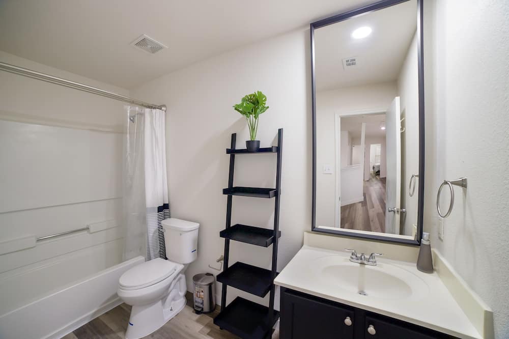 Photo of Bathroom in Timberwood Park