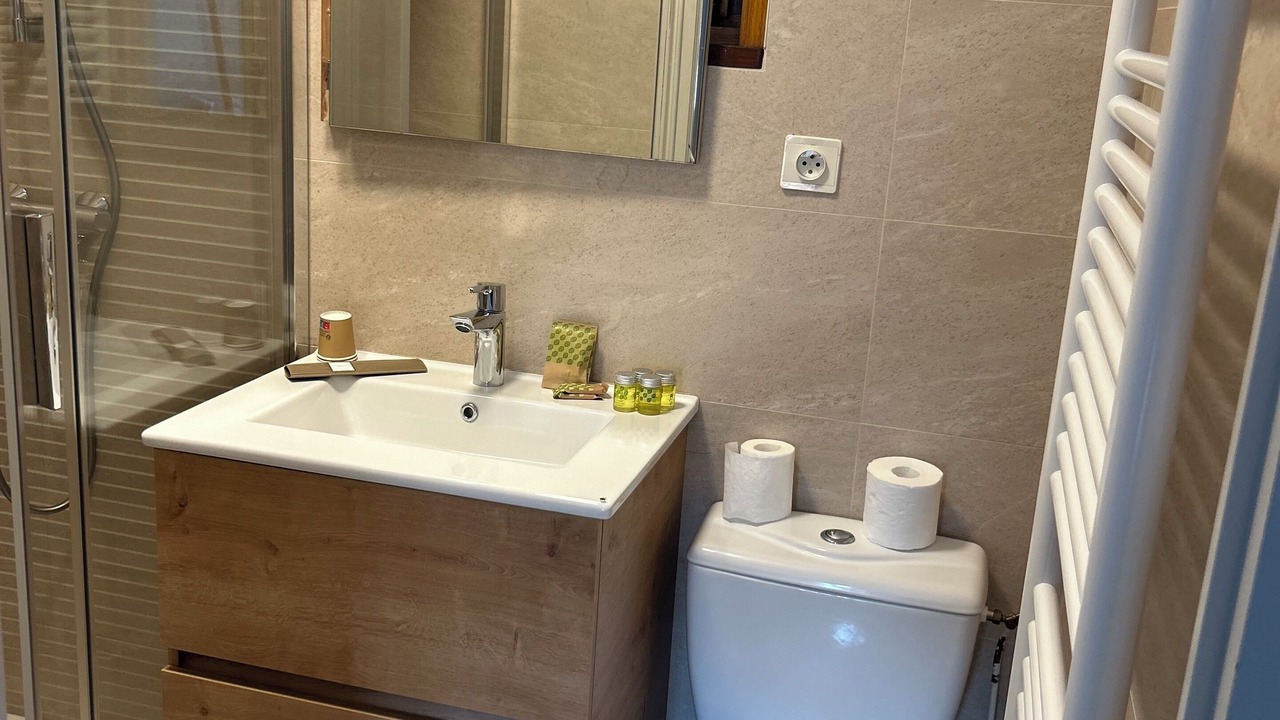 Photo of Bathroom in Jas