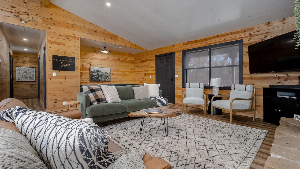 Photo of Livingroom in Sulphur