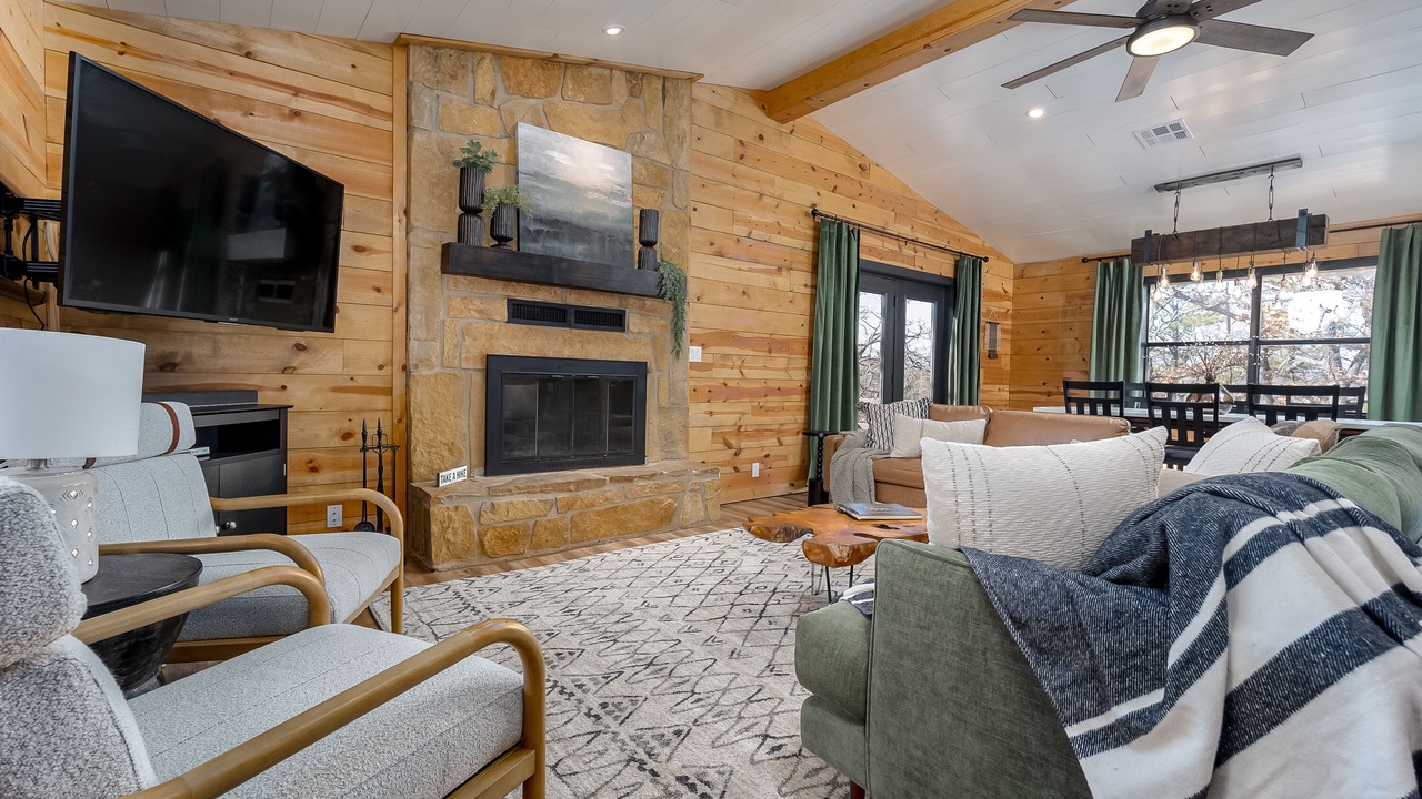 Photo of Livingroom in Sulphur