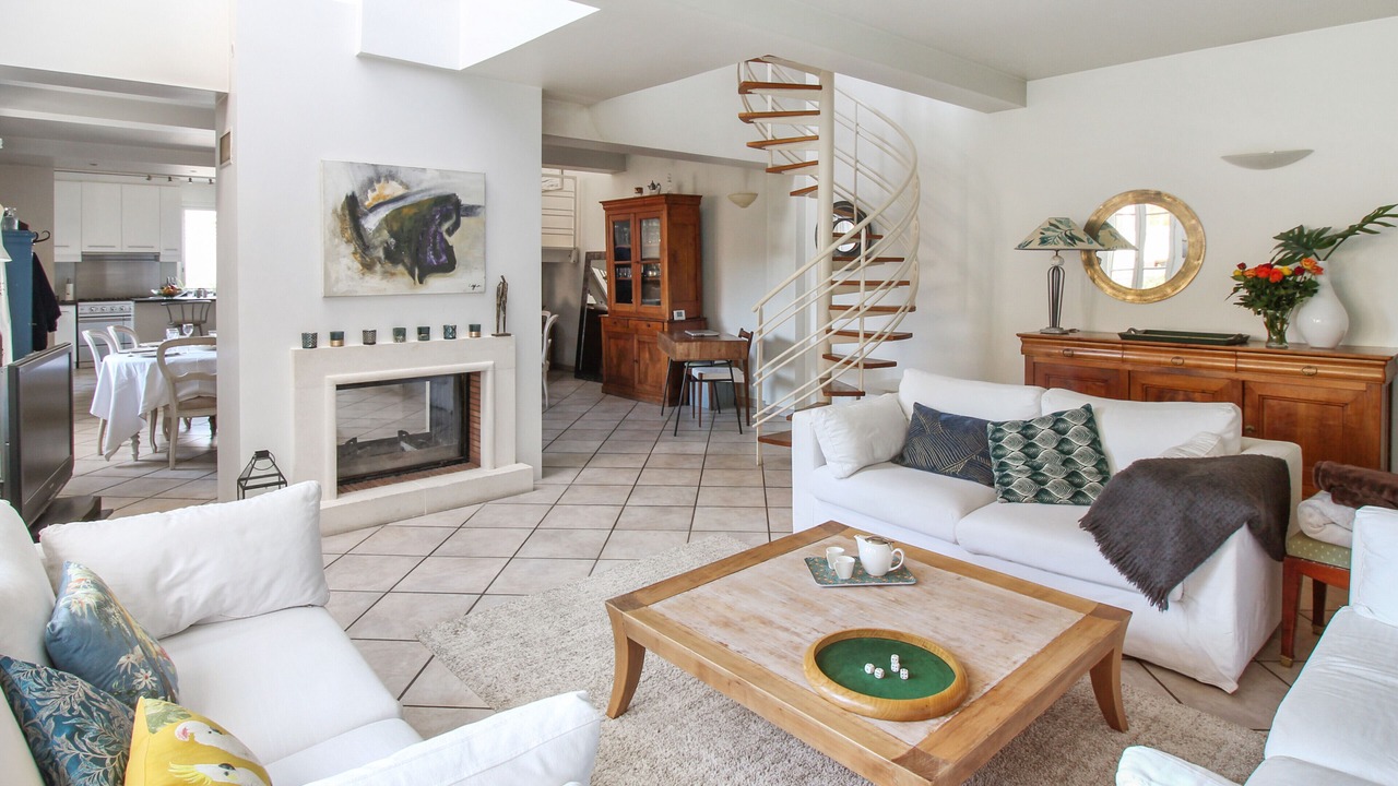 Photo of Livingroom in Sevres