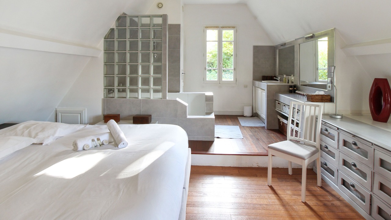 Photo of Livingroom in Sevres