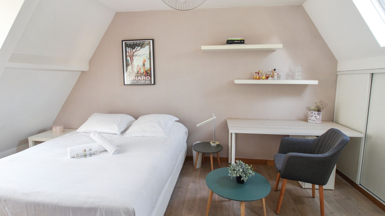 Photo of Bedroom in Sevres
