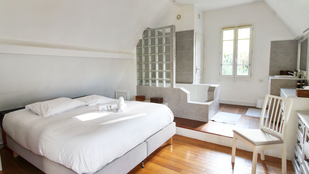 Photo of Bedroom in Sevres