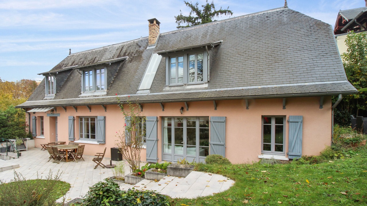 Photo of Outdoor in Sevres