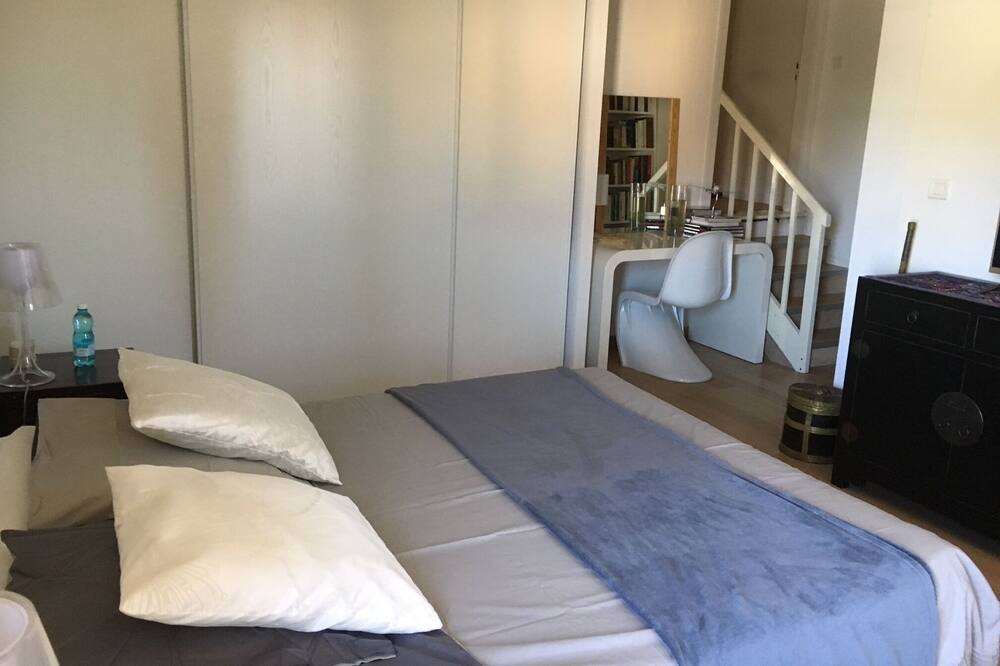 Photo of Bedroom in Florentin
