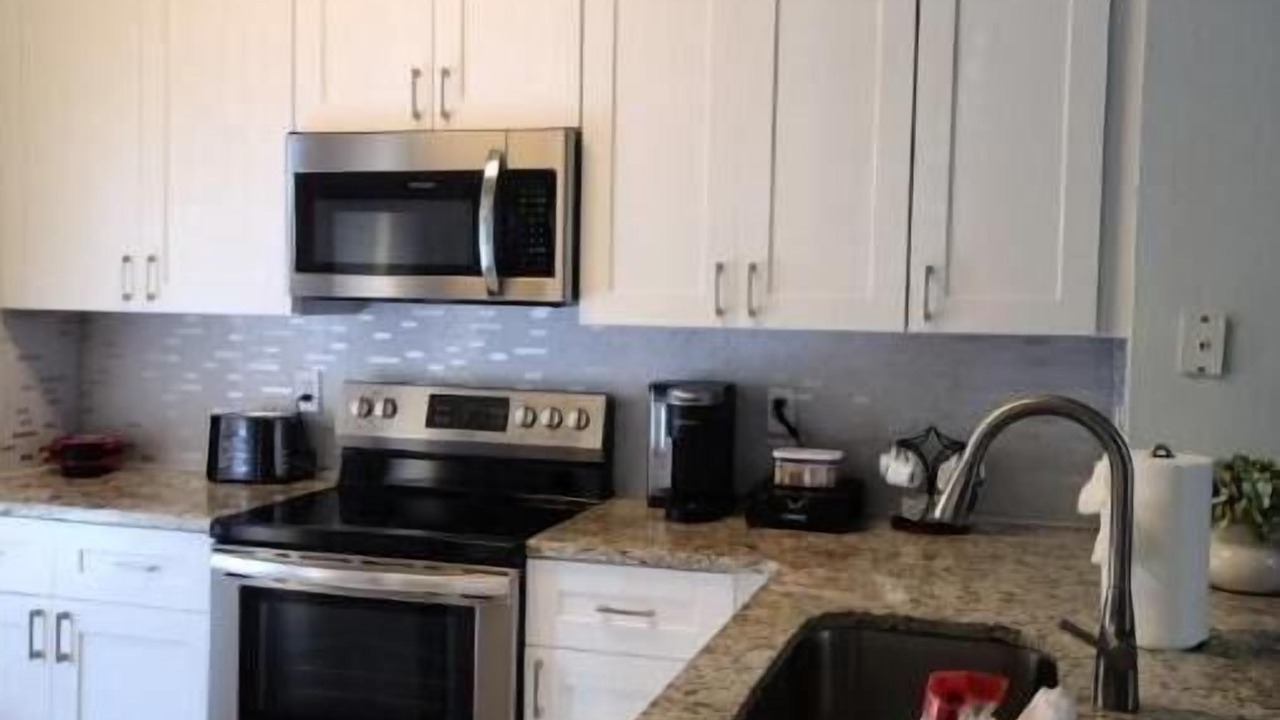 Photo of Kitchen in Sunset Lakes