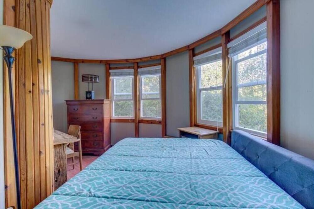 Photo of Bedroom in Atascadero