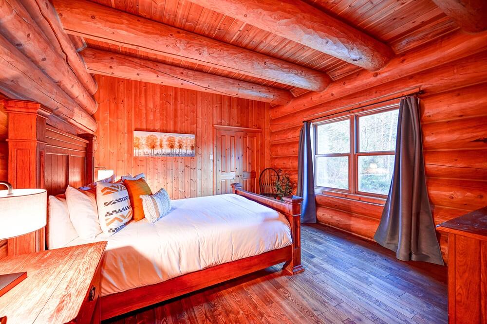 Photo of Bedroom in Mille-Isles