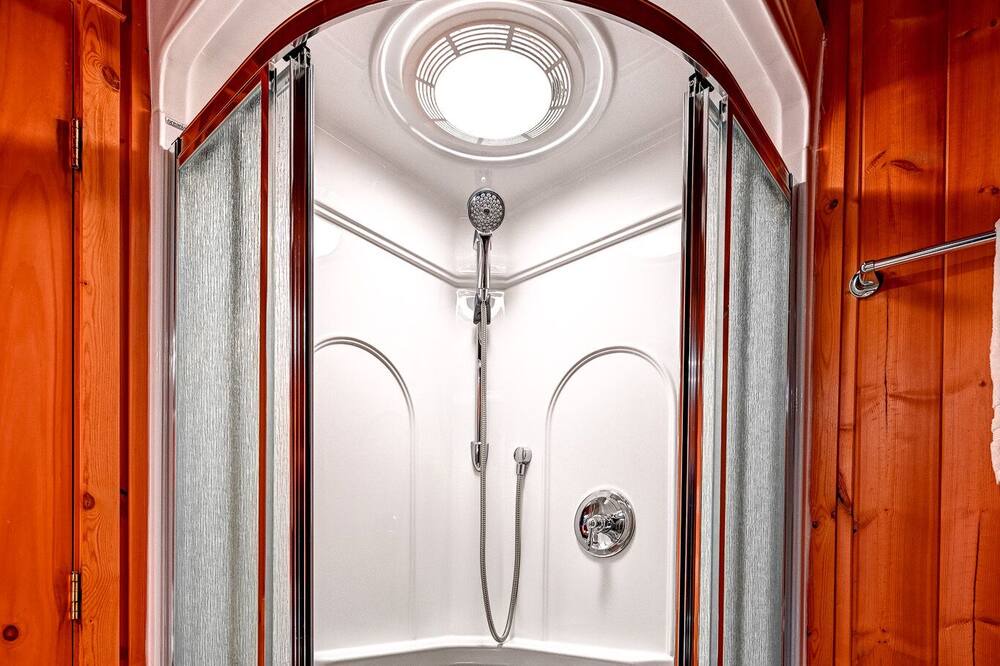 Photo of Bathroom in Mille-Isles
