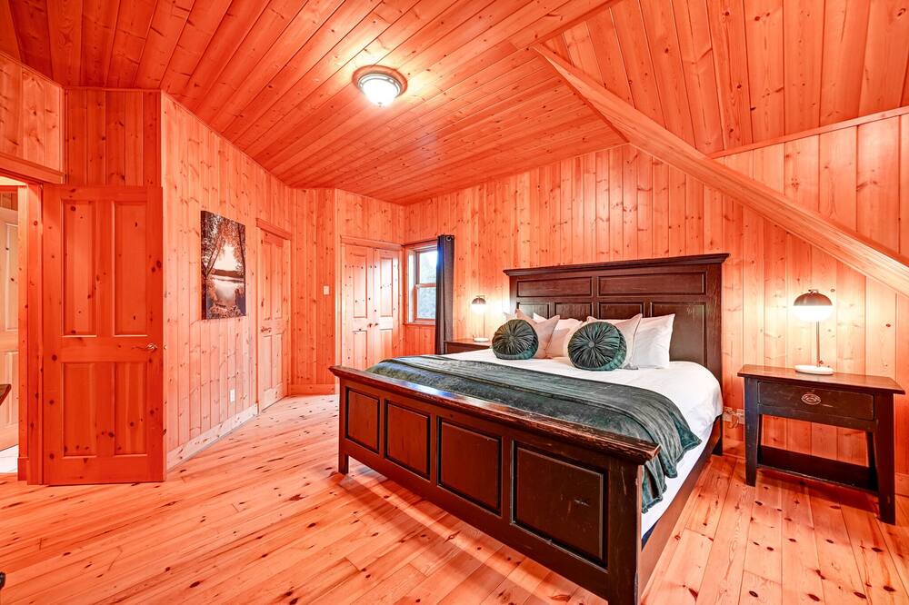 Photo of Bedroom in Mille-Isles