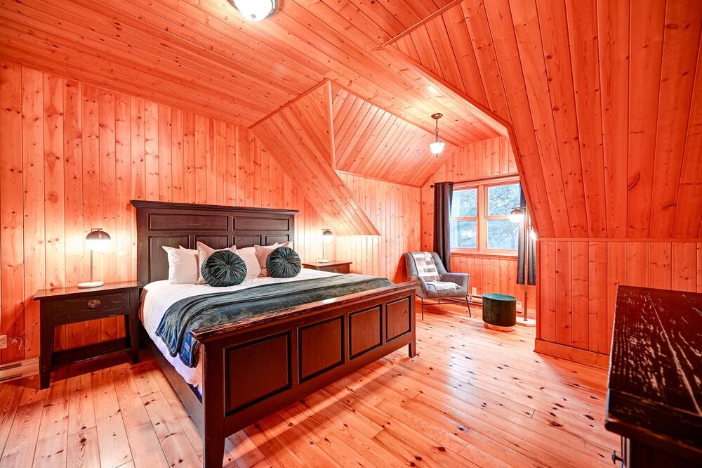 Photo of Bedroom in Mille-Isles