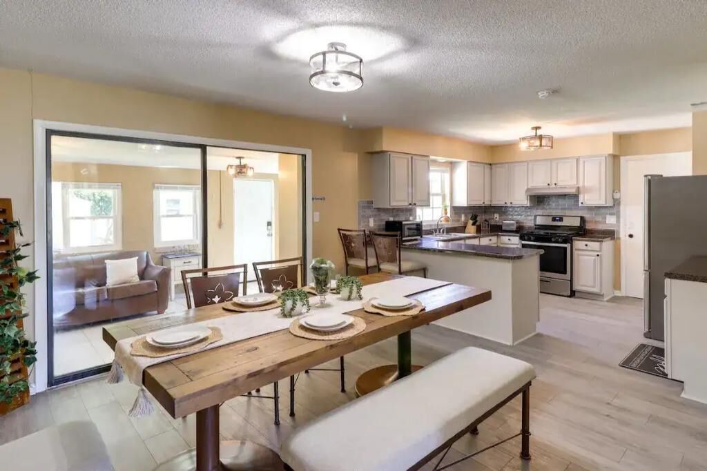 Photo of Kitchen in Silver Springs Shores
