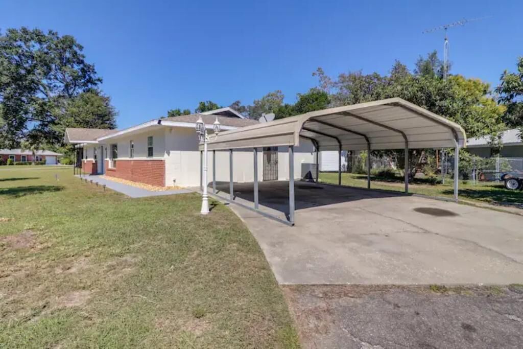 Photo of Outdoor in Silver Springs Shores