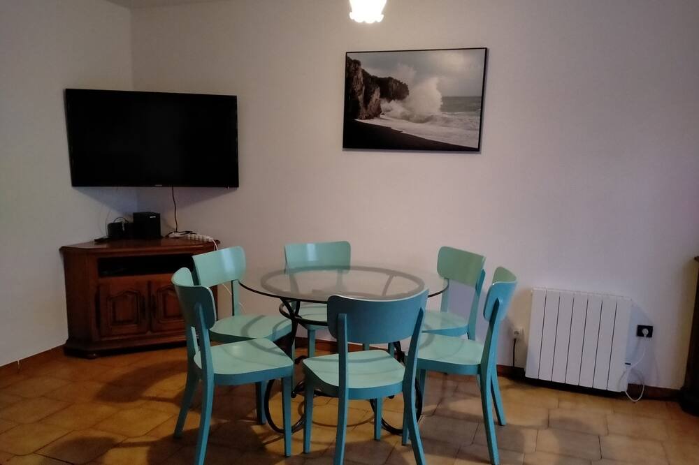 Photo of Others in Pia