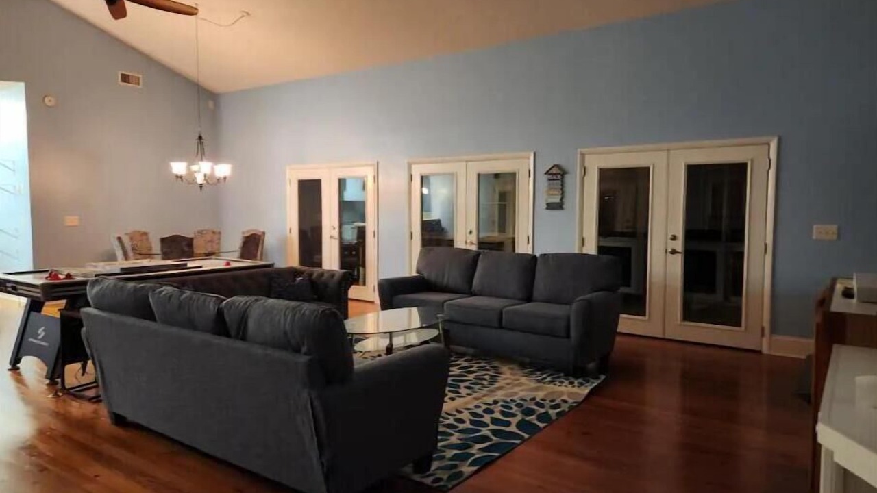 Photo of Livingroom in Flowery Branch