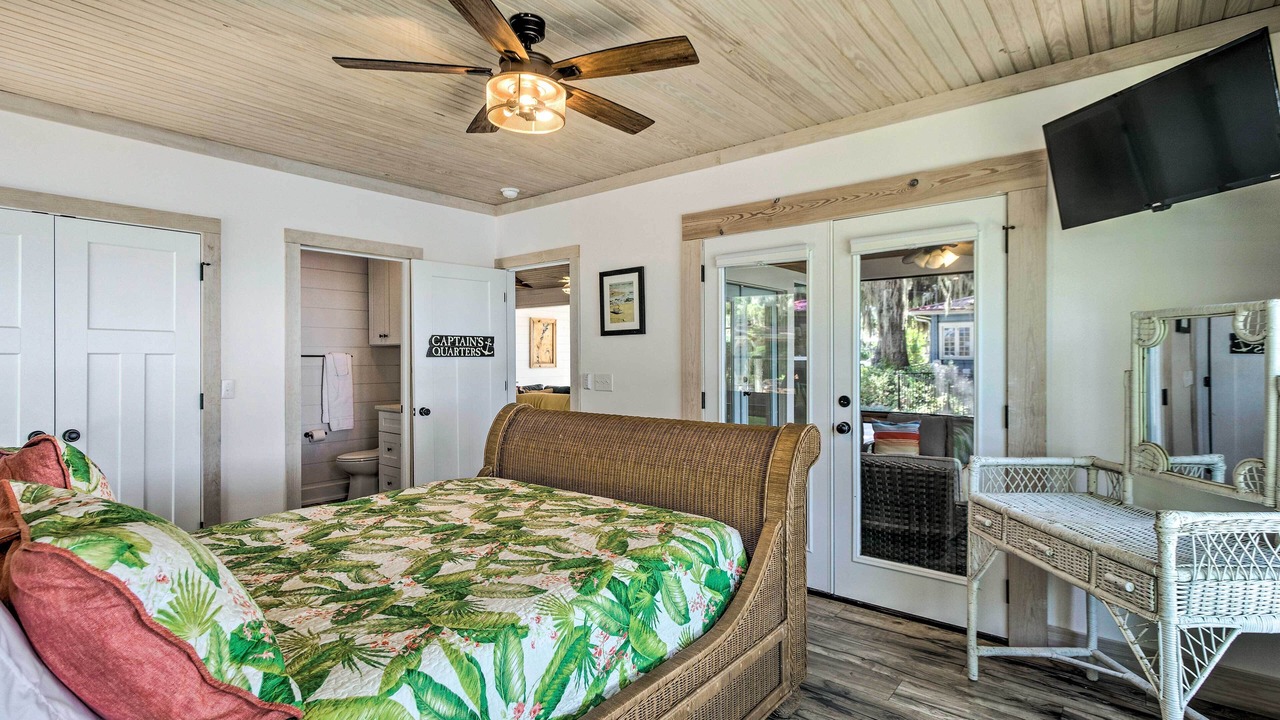 Photo of Others in Darien