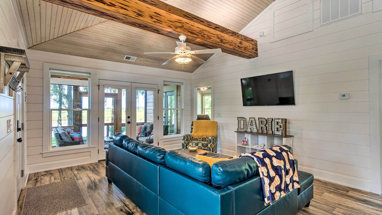 Photo of Others in Darien