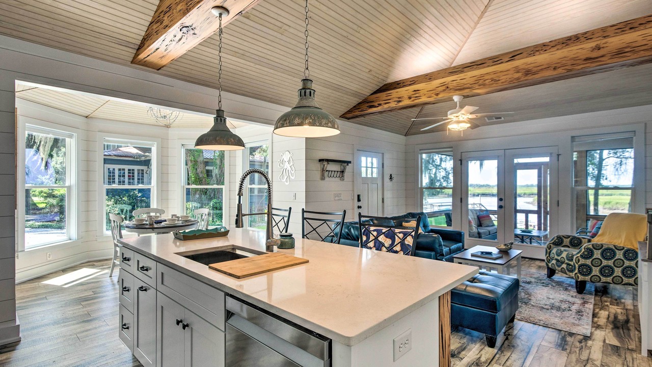 Photo of Others in Darien