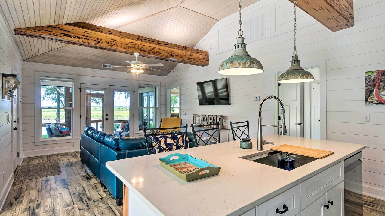 Photo of Others in Darien