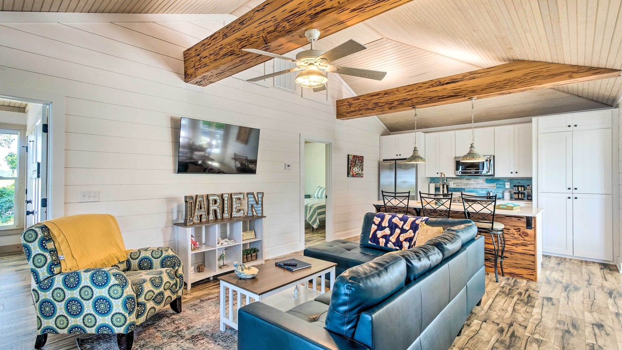 Photo of Others in Darien