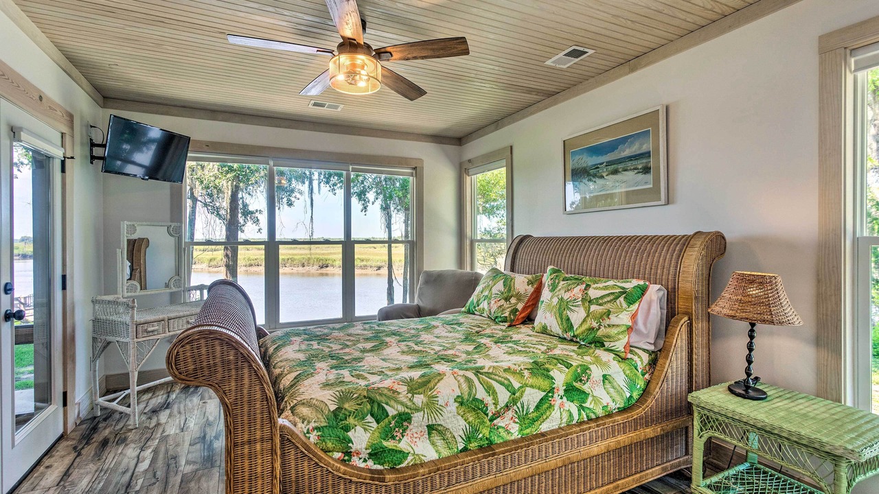 Photo of Others in Darien