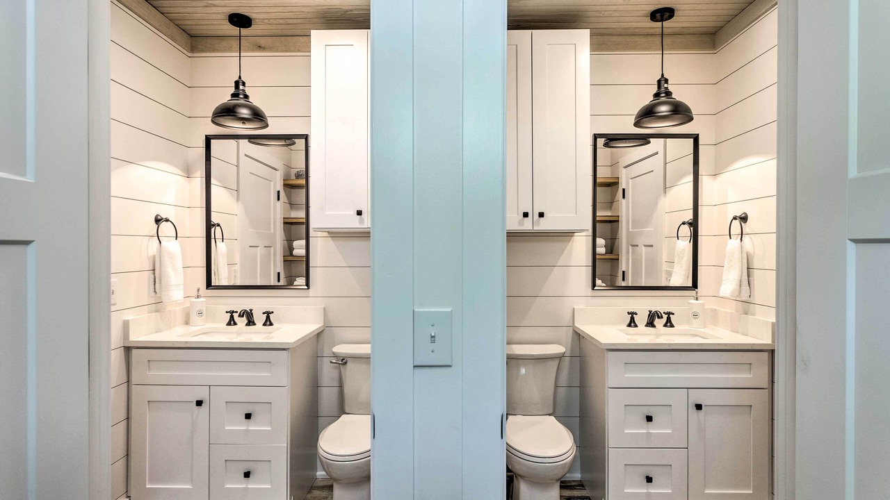 Photo of Others in Darien