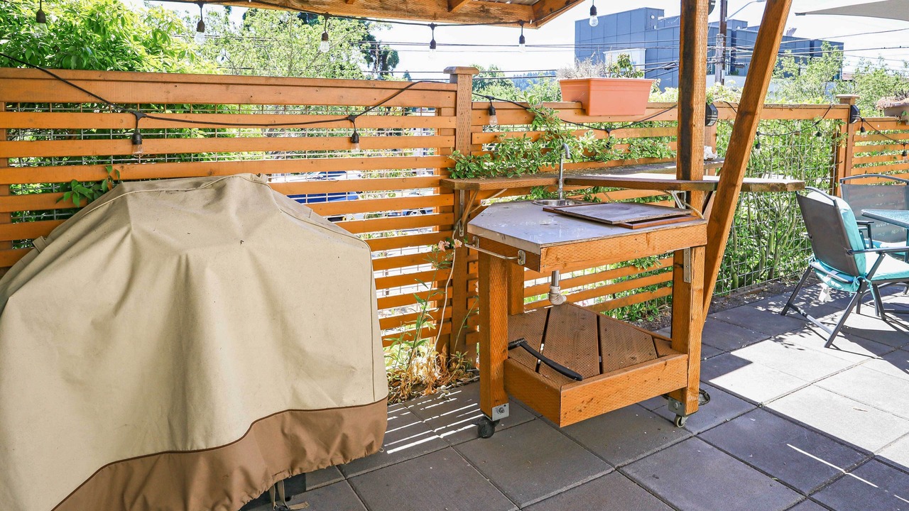 Photo of Others in Ballard