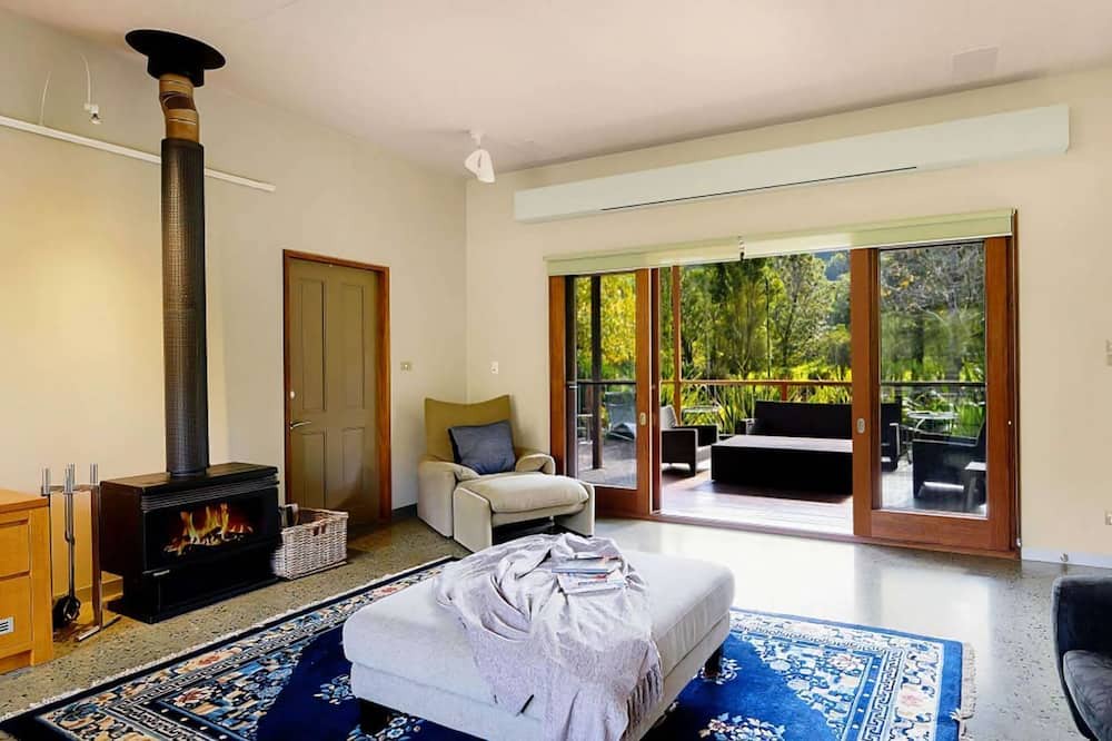 Photo of Livingroom in Wattamolla