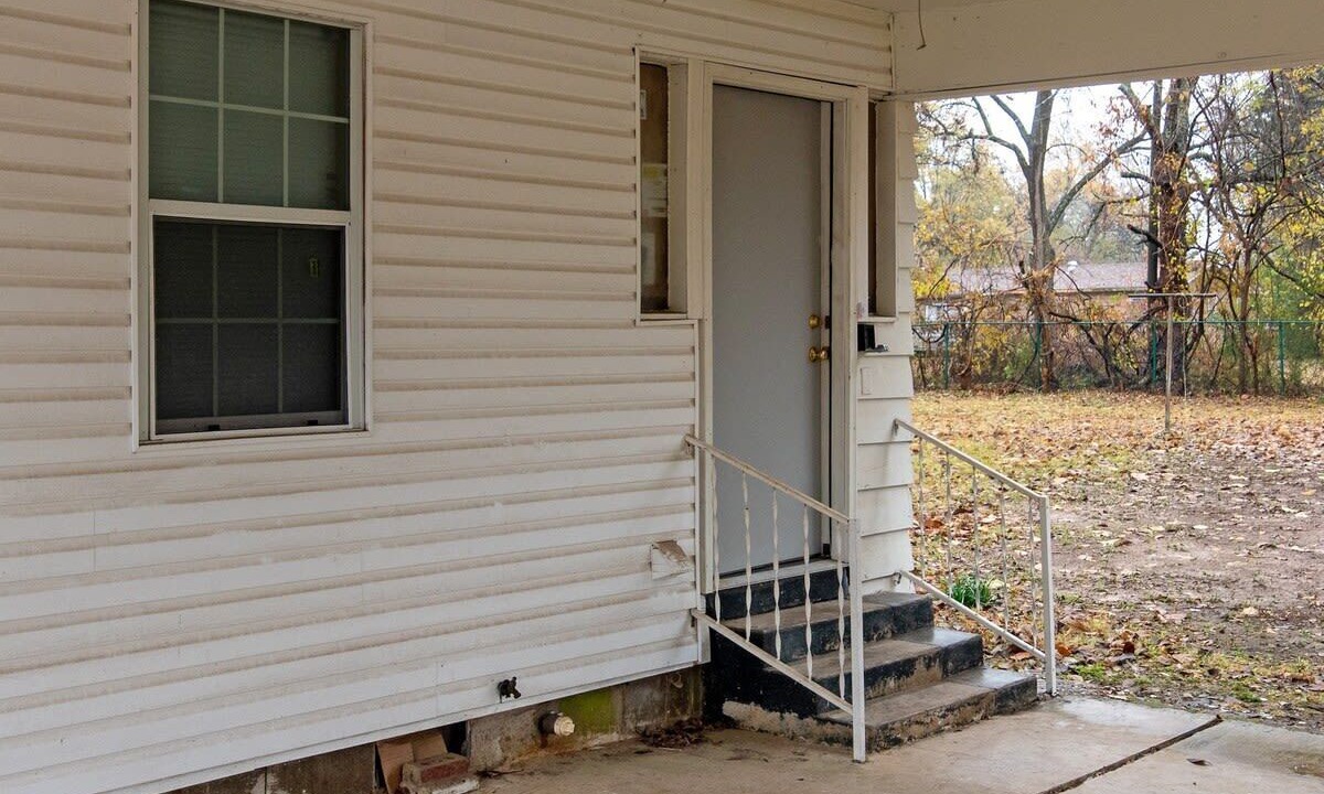 Photo of Outdoor in Poplar Grove