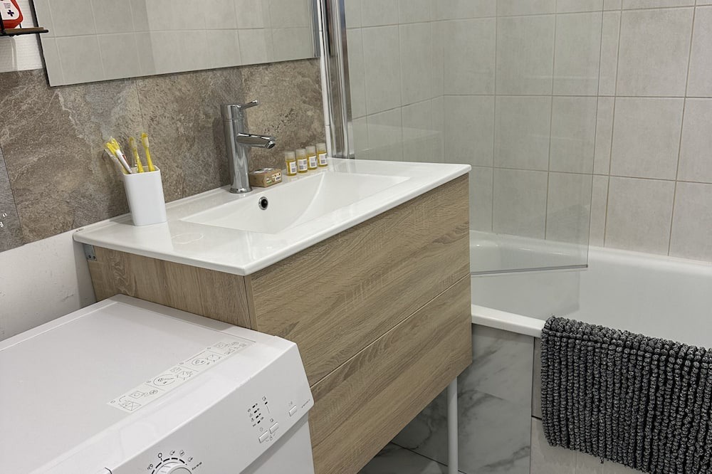 Photo of Bathroom in Plaisir