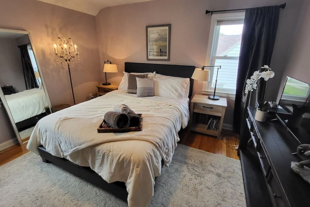 Photo of Others in Lyndhurst