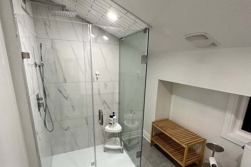 Photo of Bathroom in Innisfil