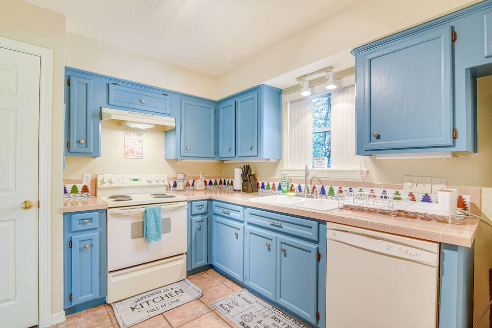 Photo of Kitchen in Damon