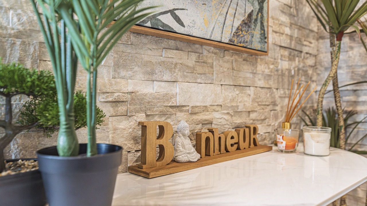 Photo of Others in Courlancy