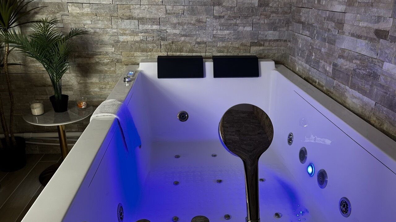 Photo of Others in Courlancy