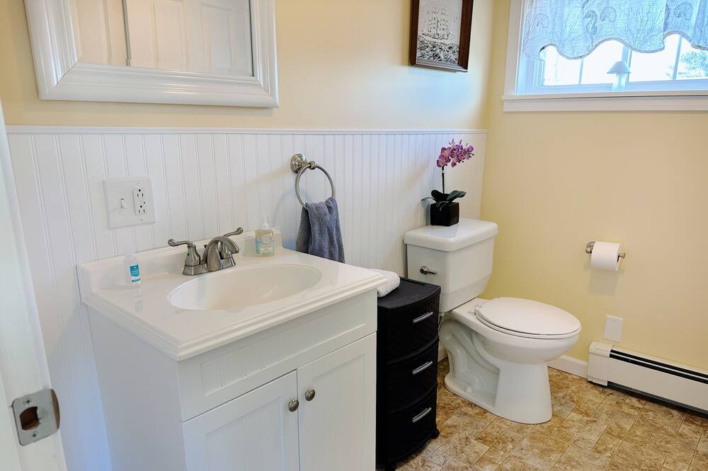 Photo of Bathroom in Jonesport