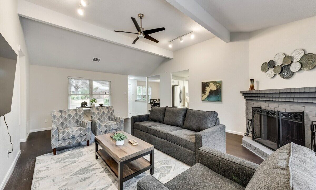 Photo of Livingroom in Plano
