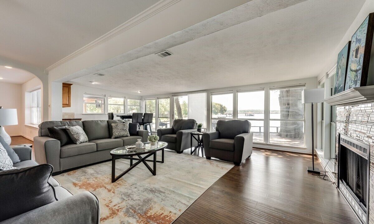 Photo of Livingroom in Enchanted Oaks