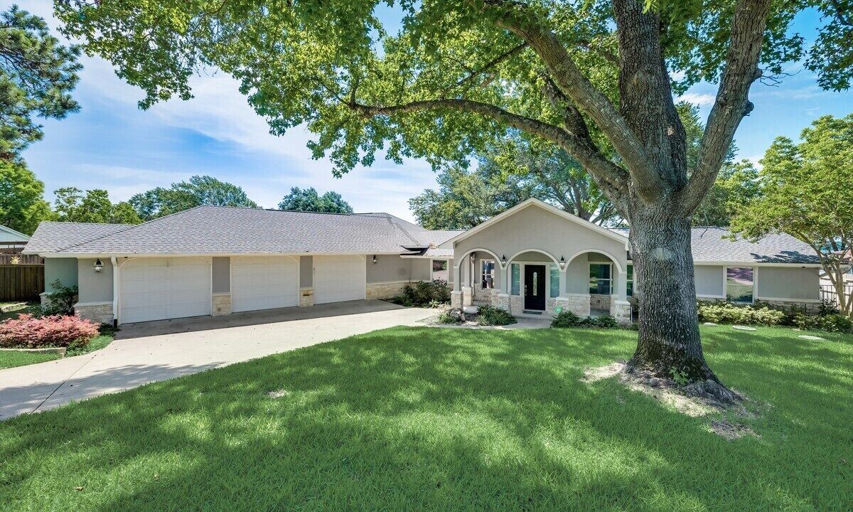 Photo of Outdoor in Enchanted Oaks