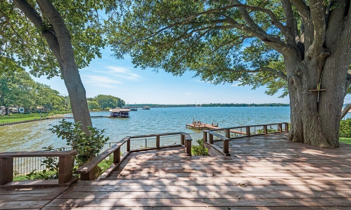Photo of Outdoor in Enchanted Oaks