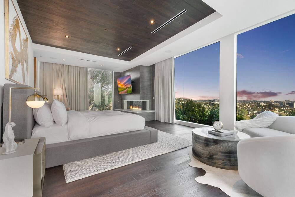 Photo of Bedroom in Hollywood Heights