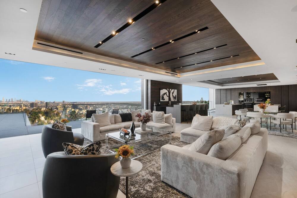 Photo of Outdoor in Hollywood Heights